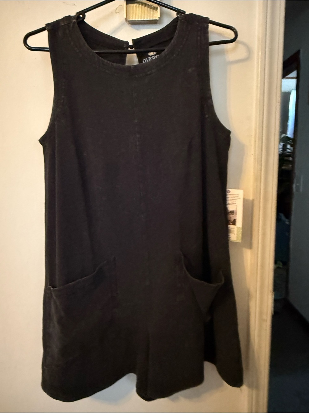 Sleeveless Black Shift Dress with Pockets